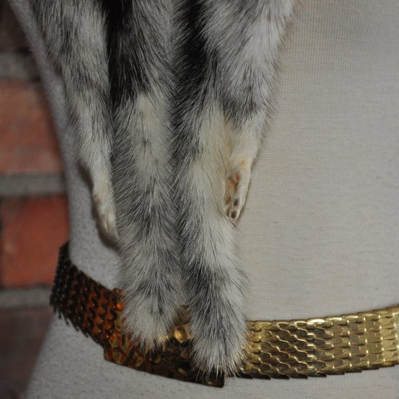 Beautiful Mink Ivory Black Cross Scarf, Neck Wrap Double Sided Paws & Tails 52" - Picture 5 of 11